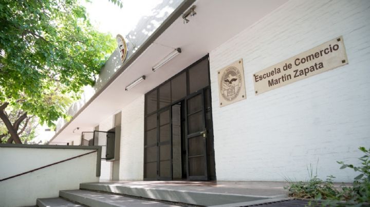 Apartaron al vicedirector del Martín Zapata por proyectar imágenes sexuales en un curso 