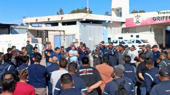 Camioneros de Mendoza alertaron por el posible despido de cerca de 100 trabajadores