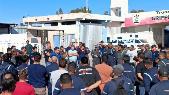 Camioneros de Mendoza alertaron por el posible despido de cerca de 100 trabajadores