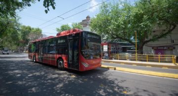 Exigió que le devuelvan el pago del colectivo y terminó detenido