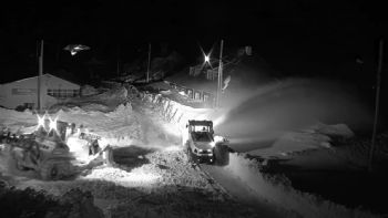 Desde las madrugada hay máquinas trabajando para despejar la ruta en Las Cuevas