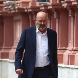 Tras el revés en el Senado, en el Gobierno apuntan contra Sturzenegger