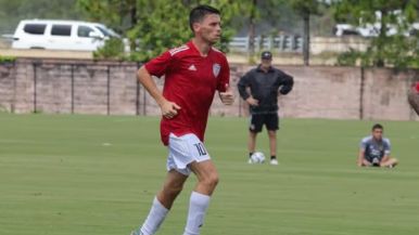 Foto iliustrativa de  Un futbolista argentino fue detenido por el ICE y su familia pide ayuda 